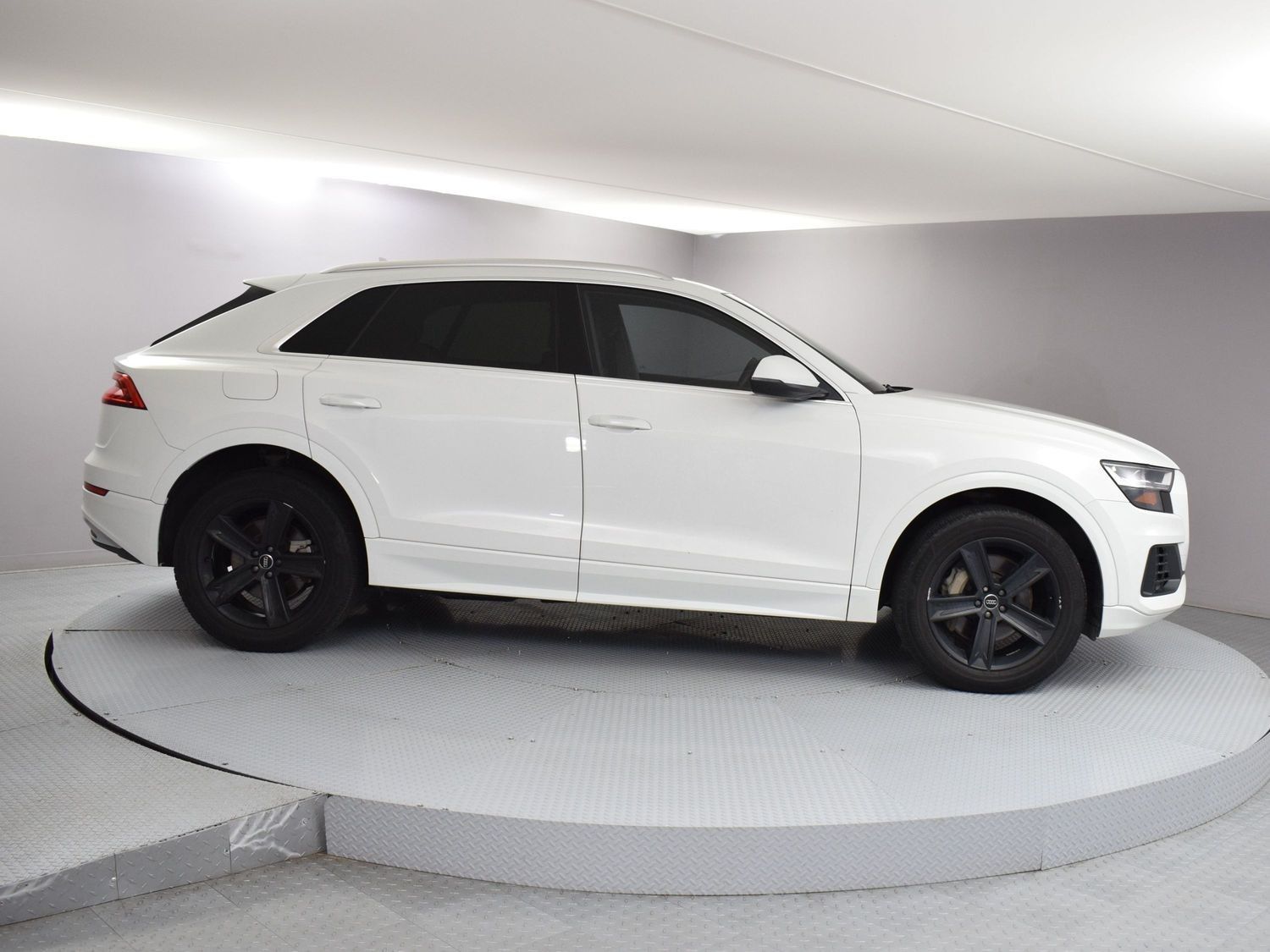 2019 Audi Q8 Premium