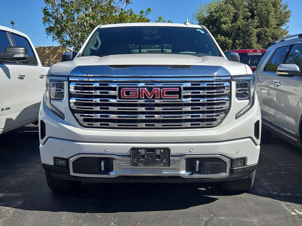 2023 GMC Sierra 4WD Crew Cab Short Box Denali's photo