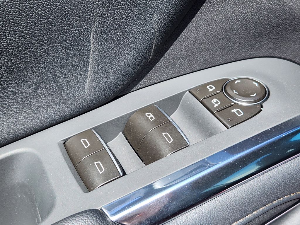2026 Chevrolet Traverse High Country - Photo 12