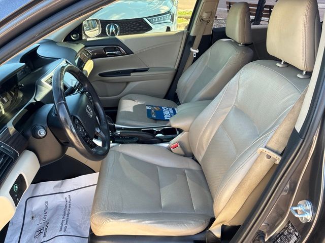 2017 Honda Accord Hybrid EX-L - Photo 6