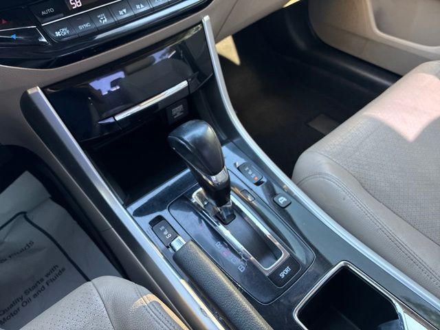 2017 Honda Accord Hybrid EX-L - Photo 18