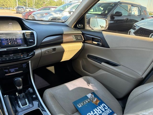 2017 Honda Accord Hybrid EX-L - Photo 29