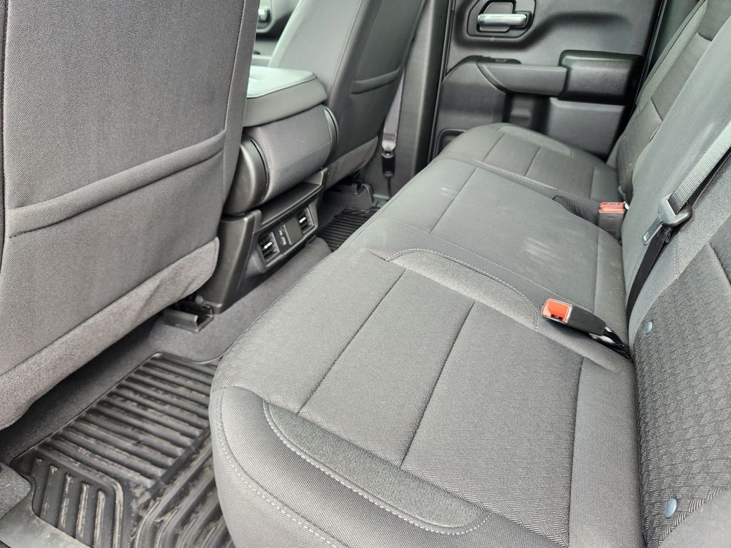 2026 GMC Sierra 2500HD Pro - Photo 10