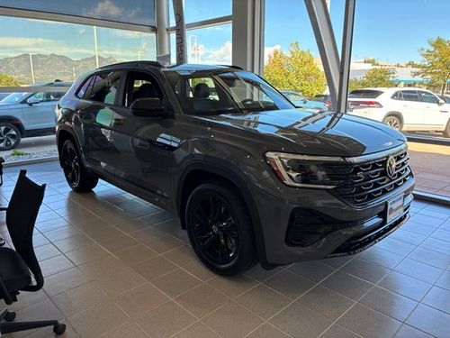2026 Volkswagen Atlas Cross Sport 2.0T SEL R-Line Black
